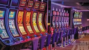 Antarmuka platform bandar angka menampilkan kategori permainan olahraga, dealer langsung, dan slot